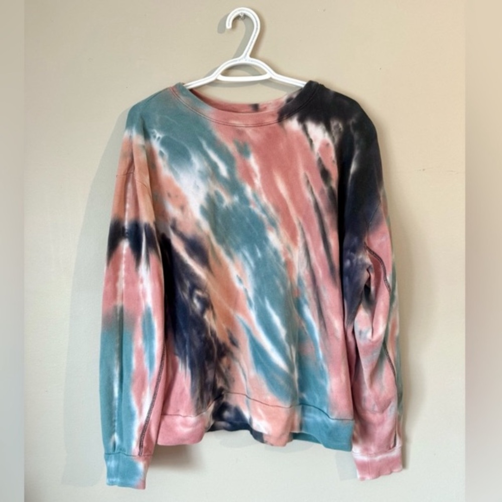 Wild Fable Tie-Dye Crewneck Sweater Size Medium